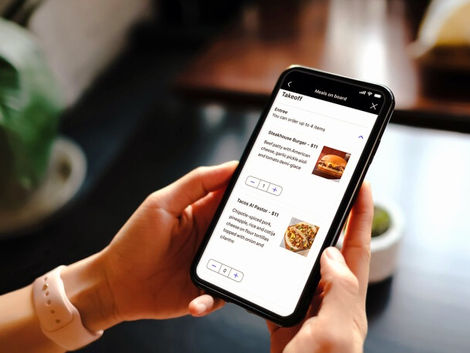 United Customers Can Now Order Economy Meals Before Flights