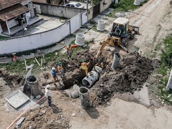 Bairros recebem obras de drenagem e pavimentação em Itaboraí