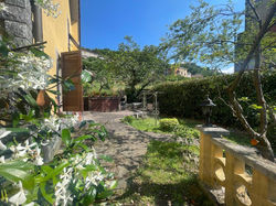 THE LAND OF THE MOON- Le Due Rose (14)