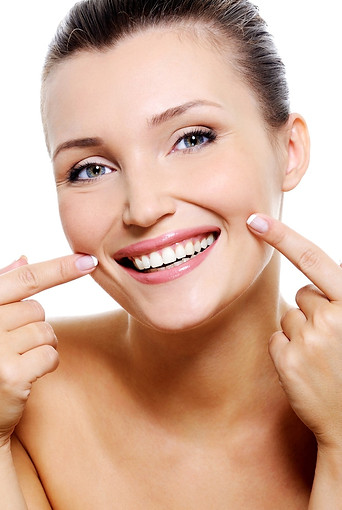 beauty-smiling-woman-face-with-health-teeth_186202-476.jpg_w=740&t=st=1709192889~exp=17091