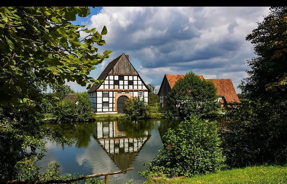 German Life Global Ltd 滙德環球有限公司 www.germanlifeglobal.com 香港 德國移民 德國升學 whatsapp 68862566