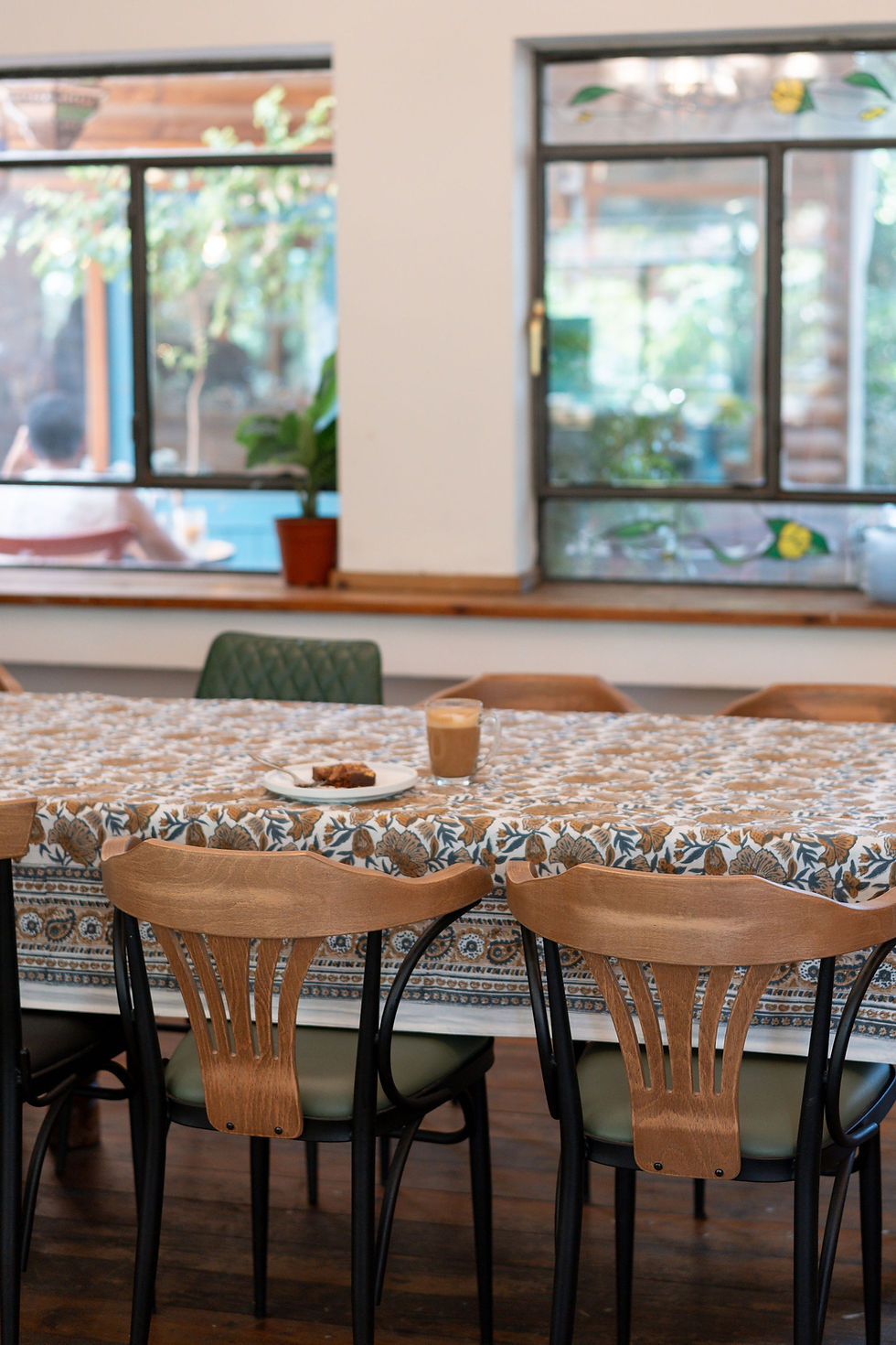 תמונה ממוזערת: מפת שולחן: נדרין