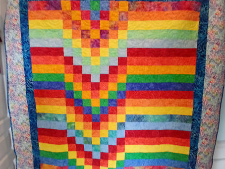SHQ Christmas Party, totally finished quilt - stair step 