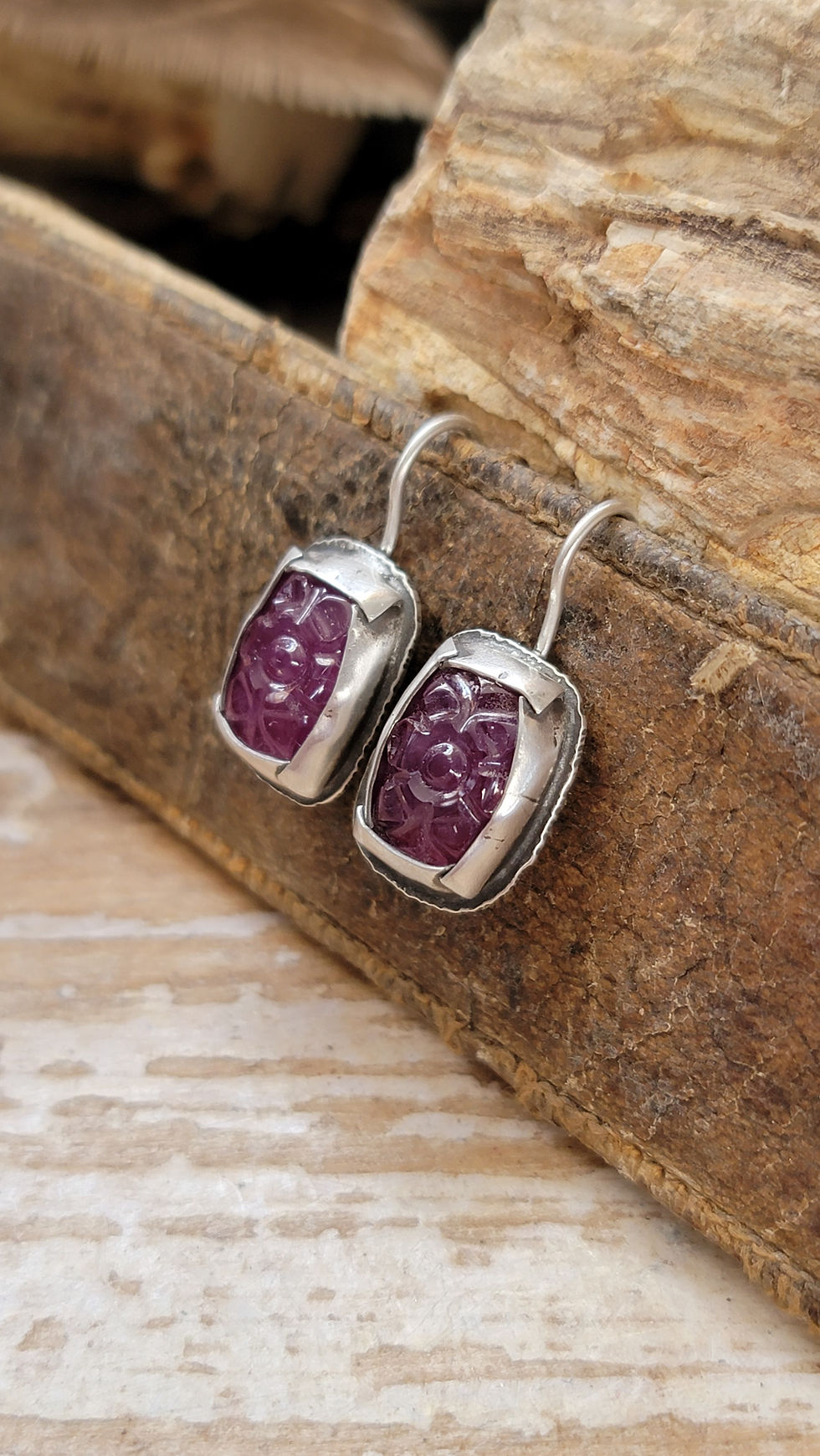 Thumbnail: Mughal Carved Ruby Folded Bezel Earrings