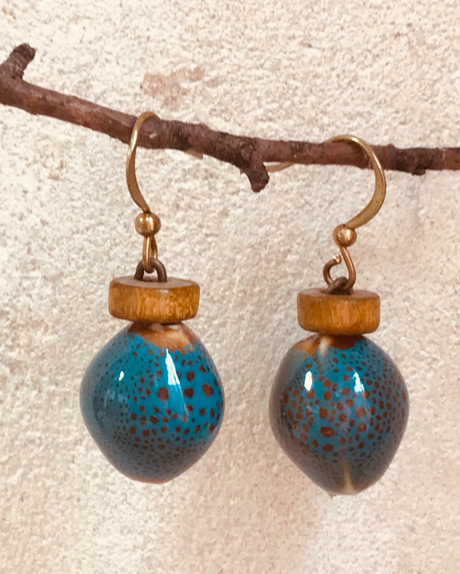 Round ceramics beads earrings