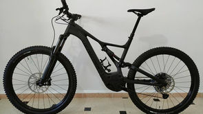 Specialized Turbo levo M5 2021 à vendre. Specialized noir vue de face 