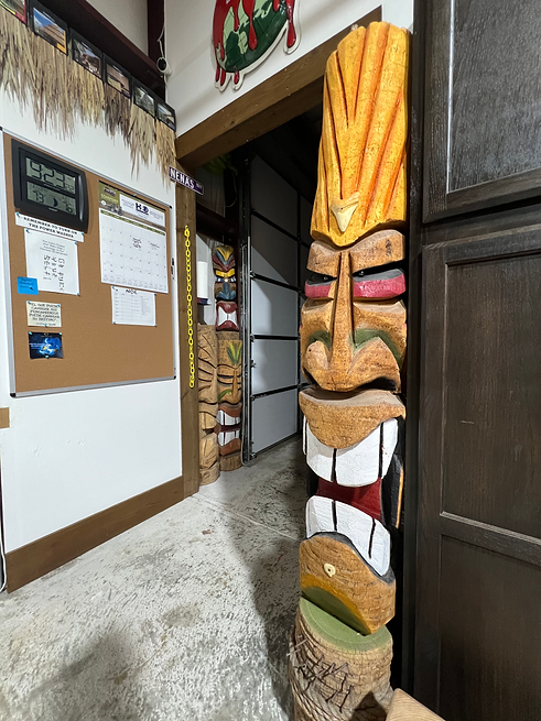 my thatch roof custom tiki totem manufacturer