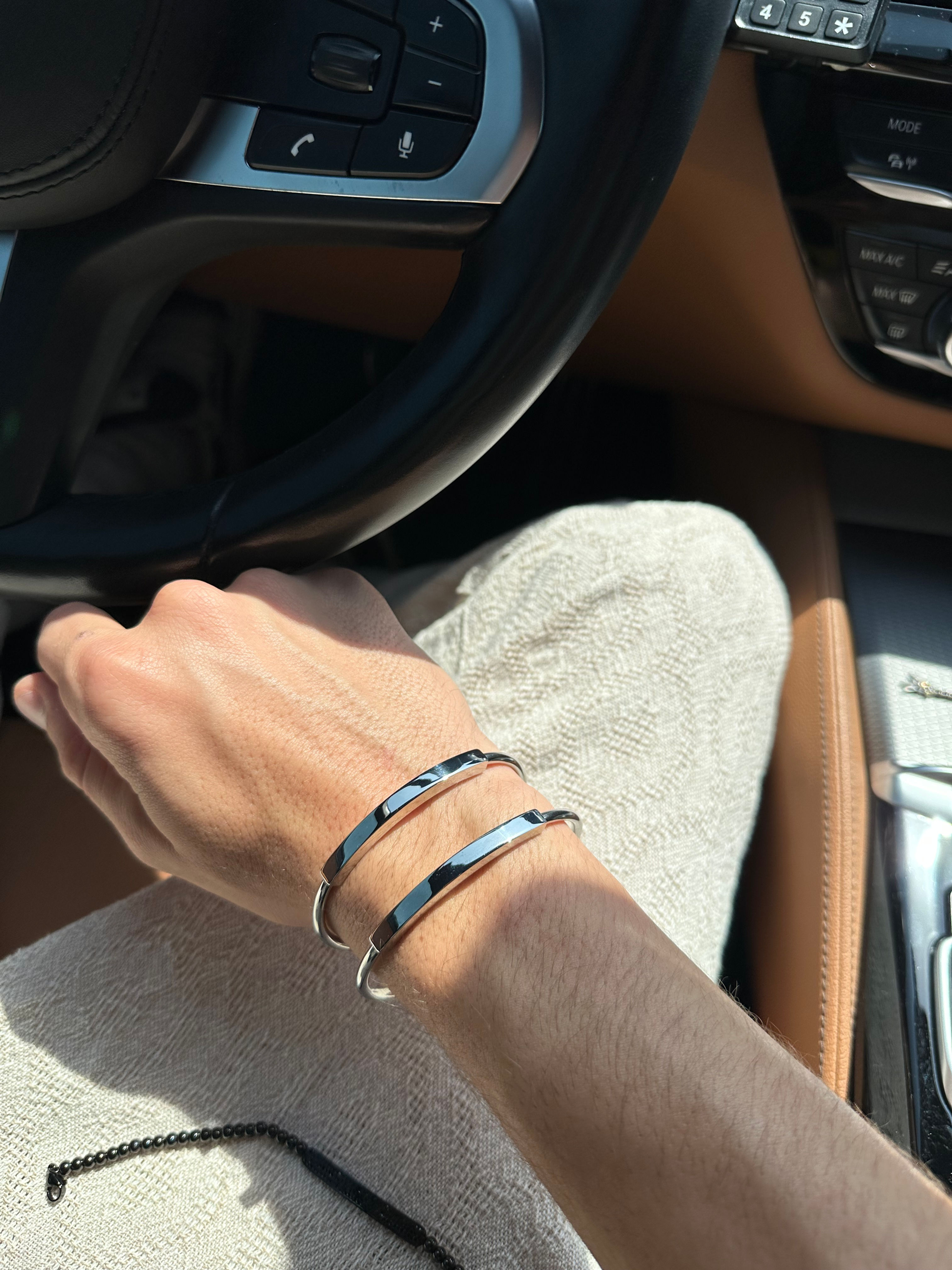 צמיד קשיח +פלטה חריטה אישית - סטיל