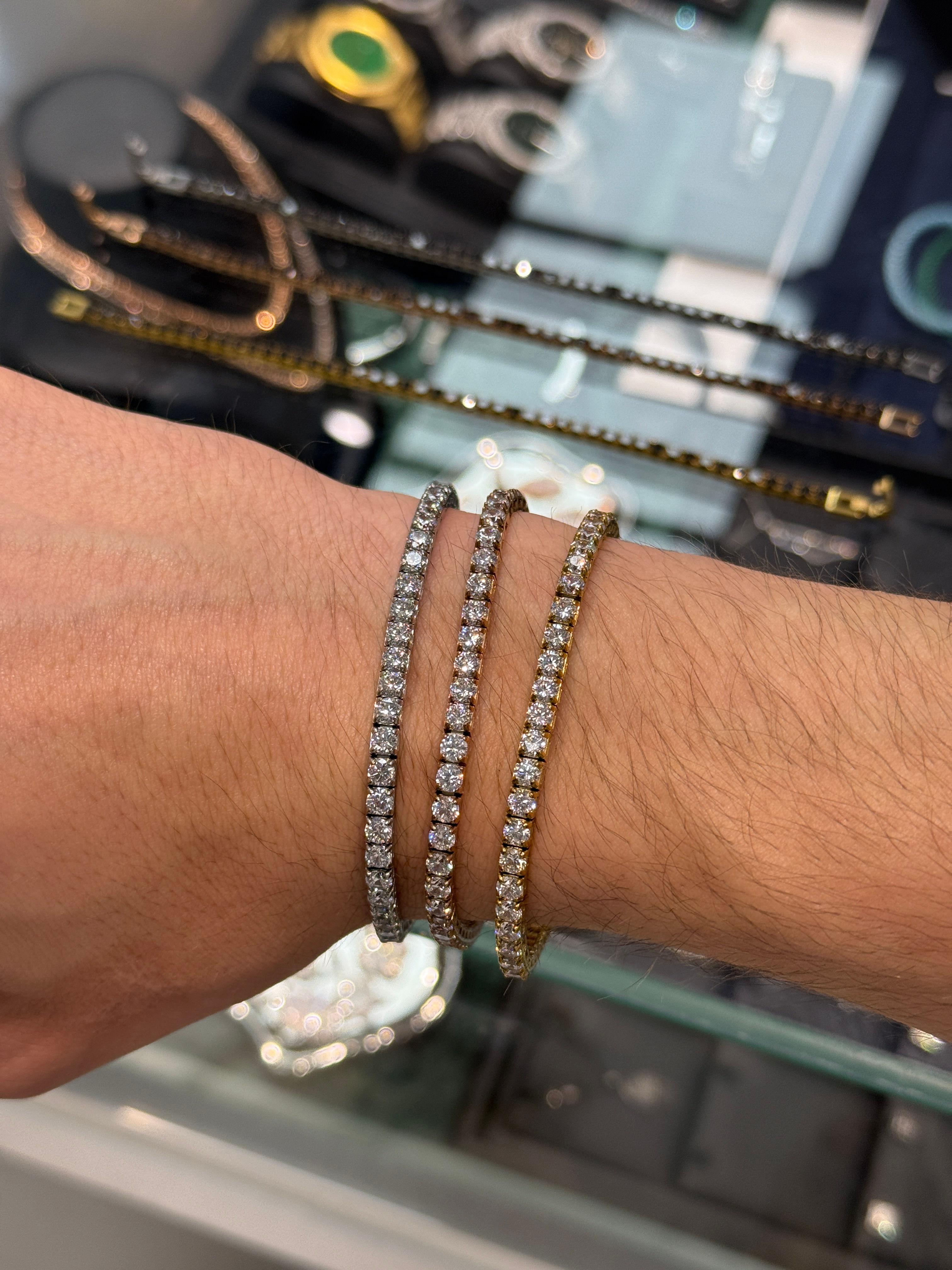 הצמיד המדובר לקיץ , טניס לגבר עמיד בהכל.