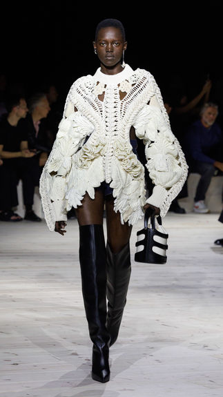 Alexander McQueen Spring Summer 2024 Collection. Paris, 30 September 2023