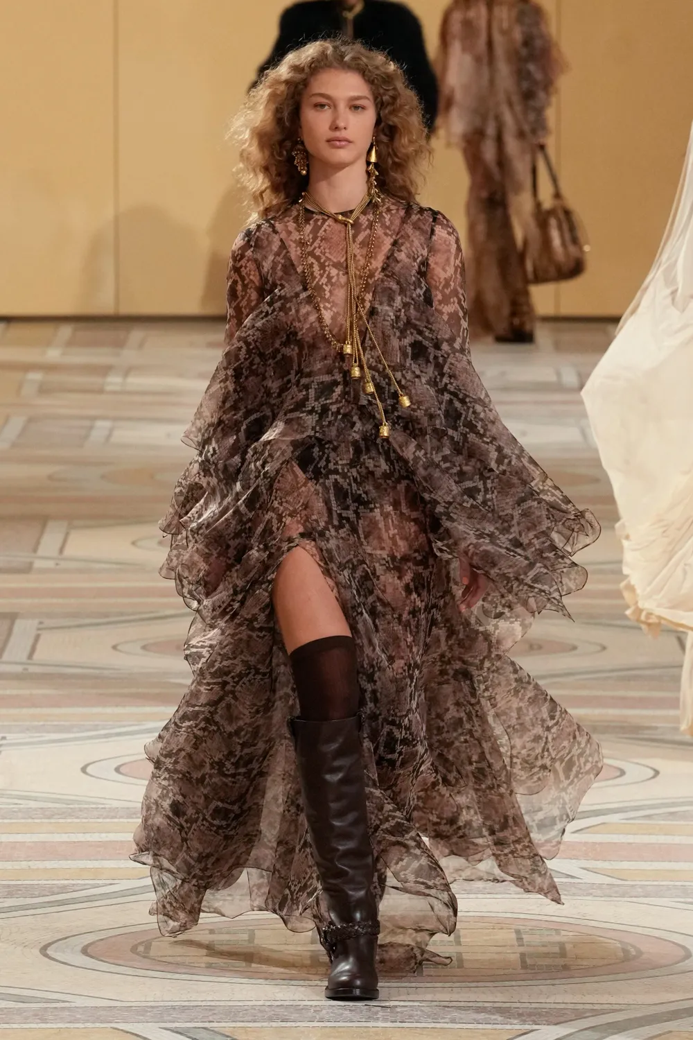 Zimmermann Autumn Winter 2025 Collection. Paris Fashion Week, March, 10th 2025 5ELEVEN Magazine