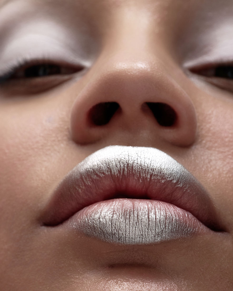 5ELEVEN Beauty Editorial Online with Gleirys Caraballo by Marta Skovro. Makeup by Virginia Vera using Victoria Beckham Beauty. MAC Cosmetics, Glossier, Danessa Myrics, Fenty Beauty and Armani