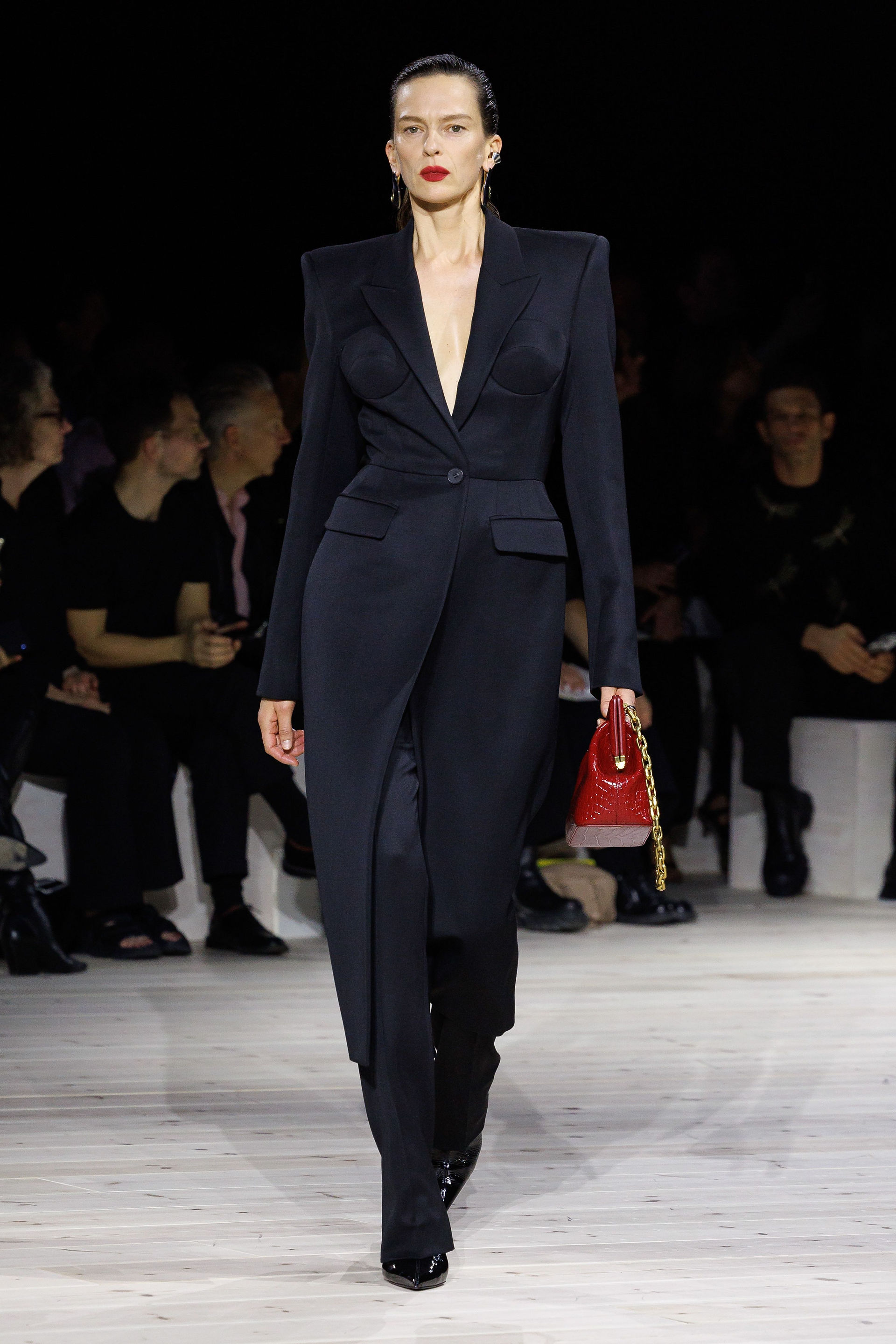 Alexander McQueen Spring Summer 2024 Collection. Paris, 30 September 2023