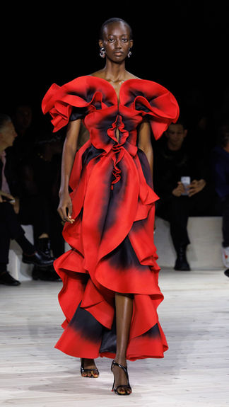 Alexander McQueen Spring Summer 2024 Collection. Paris, 30 September 2023
