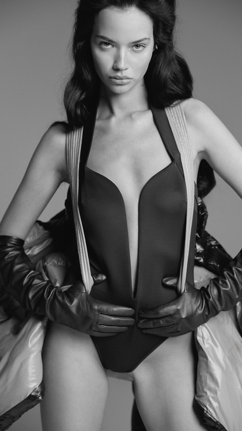 5ELEVEN Magazine Editorial Fashion Stories with Dasha Ilyushchyts at Nagorny Models shot by Anastasia Fursova. Styled by Yulia Ivanova wearing Mugler, Sportmax, MM6 Maison Margiela, Coperni, Balmain, Moncler