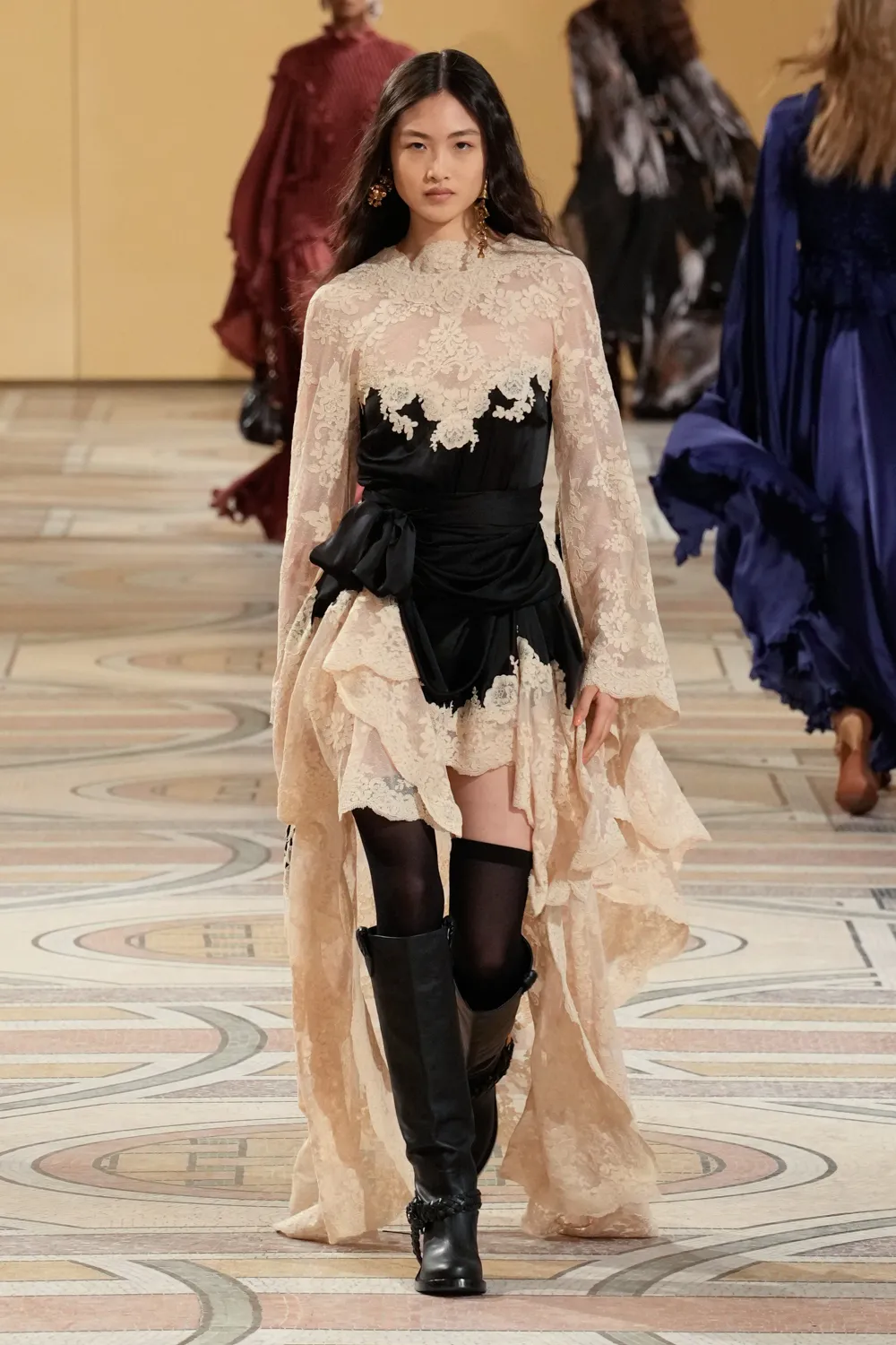 Zimmermann Autumn Winter 2025 Collection. Paris Fashion Week, March, 10th 2025 5ELEVEN Magazine