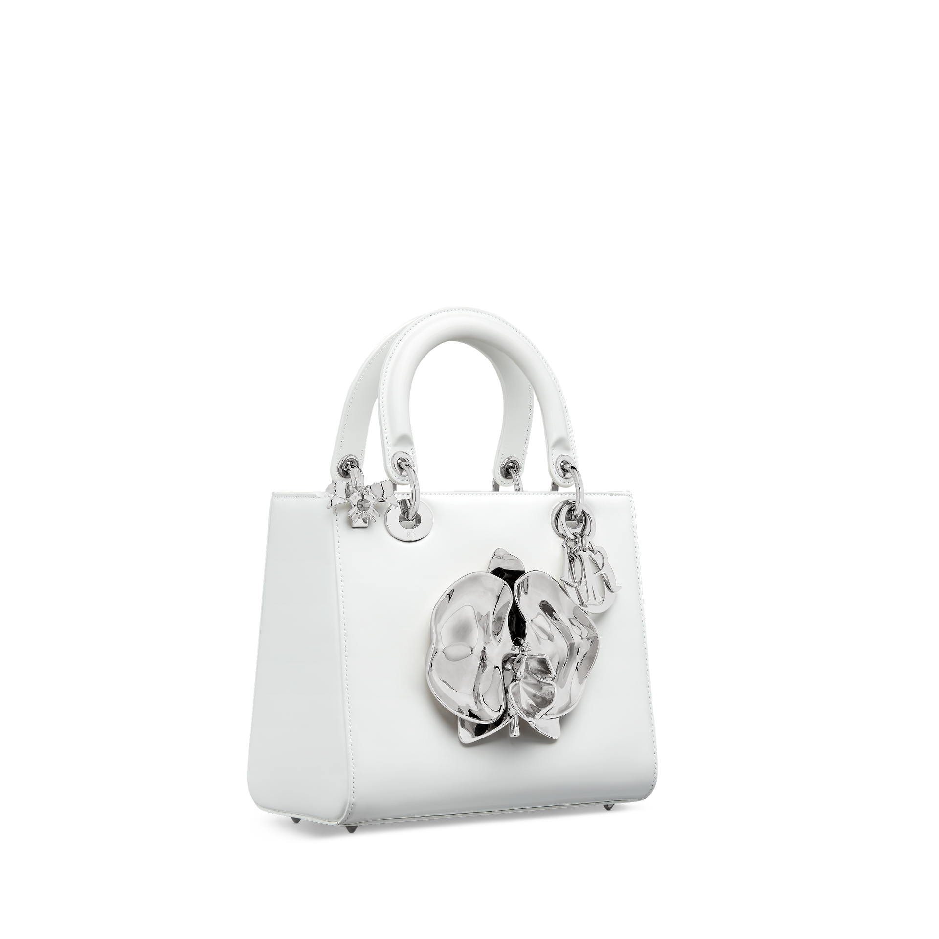 5ELEVEN Magazine News: The Lady Dior is a timeless icon of style, a sculptural object of desire that continually blends modernity and elegance. Its refined design celebrates the House's eternal codes and the excellence of its ateliers. The Dior Lady Art project, launched a decade ago, is a unique platform where savoir-faire meets contemporary boldness. Season after season, the iconic Lady Dior becomes the ideal canvas for innovative, poetic reinterpretations by international artists, manifesting their vision at the convergence of art and couture.