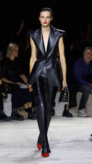 Alexander McQueen Spring Summer 2024 Collection. Paris, 30 September 2023