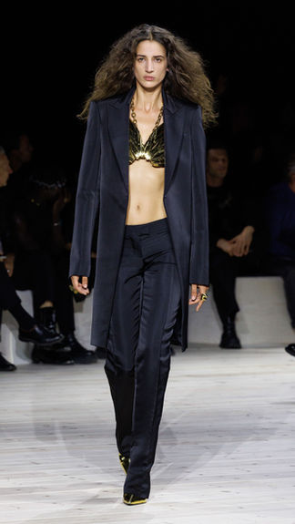 Alexander McQueen Spring Summer 2024 Collection. Paris, 30 September 2023
