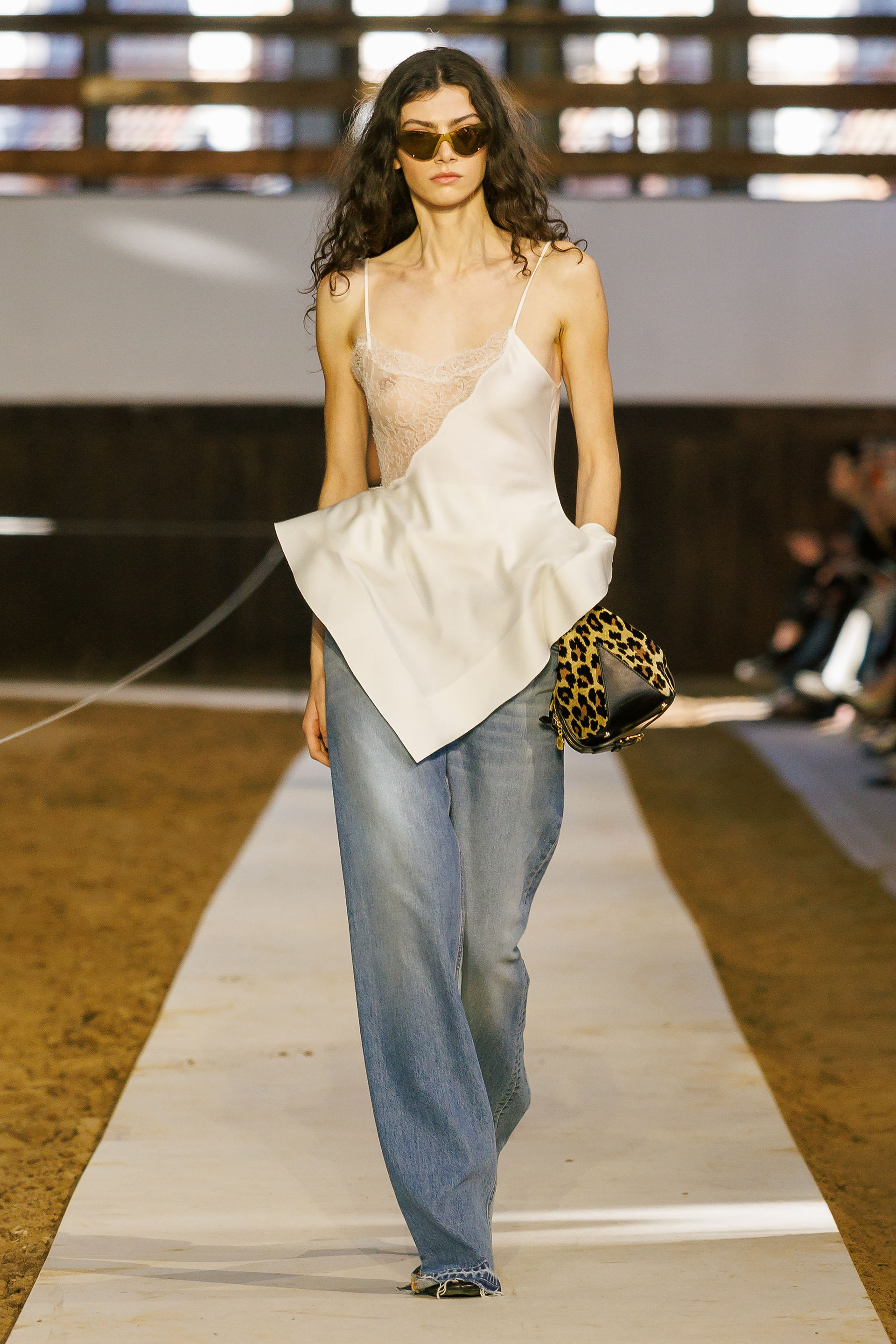 5ELEVEN Magazine PFW Stella McCartney Fall Winter 2026 Collection. London, March 4th 2026