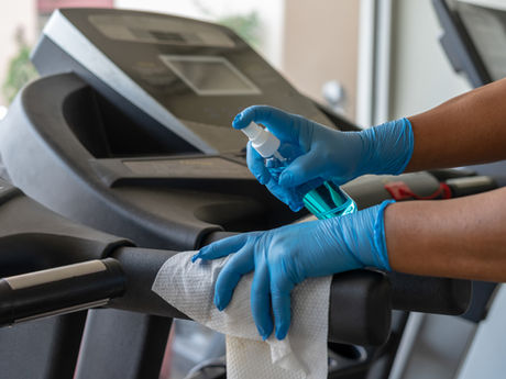 MGA offre soluzioni di pulizie professionali e sanificazione dedicate alle palestre, pensate per garantire ambienti freschi, sicuri e igienizzati, promuovendo il benessere e la salute di chi pratica attività fisica.