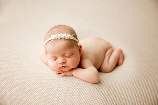 lebanon newborn photographer, harrisburg newborn photographer, Fredericksburg newborn photographer, Newborn photography, newborn photographer near me