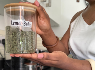 Lemon Balm Tea for hormone balance