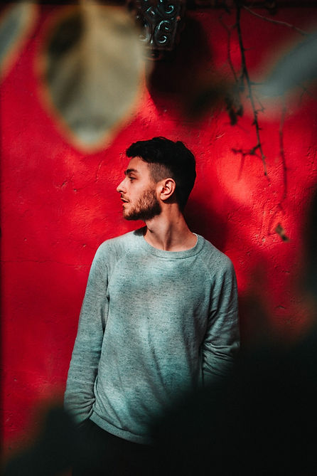 Chelsea Man Spa: Classic Cut Long Hair Barber Shop Services
At Chelsea Man Spa, we offer the best quality barber shop services for classic cut long hair. Our experienced team of professionals will ensure you get a perfect look every time!
