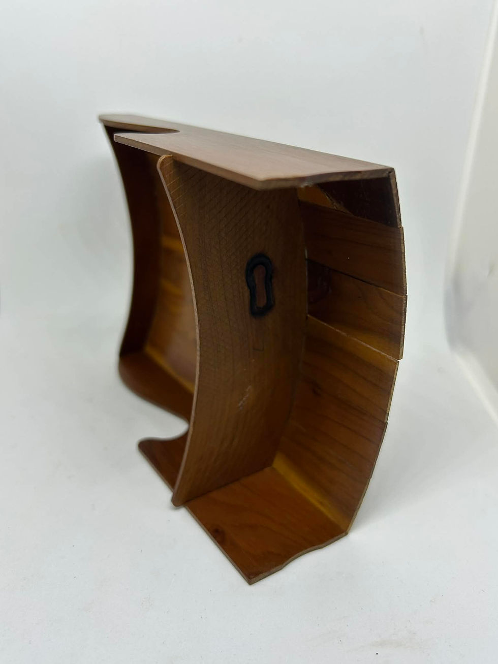 Thumbnail: Artisan Yew wood settle seat