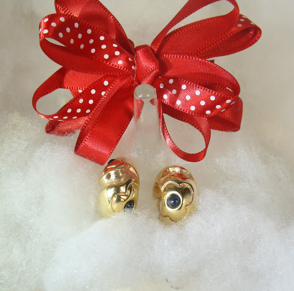 Thumbnail: Vintage 14K Gold Chunky Hoop Earrings with Cabochon Sapphires – 6 Grams