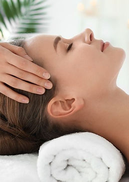 ヘッドマッサージの施術