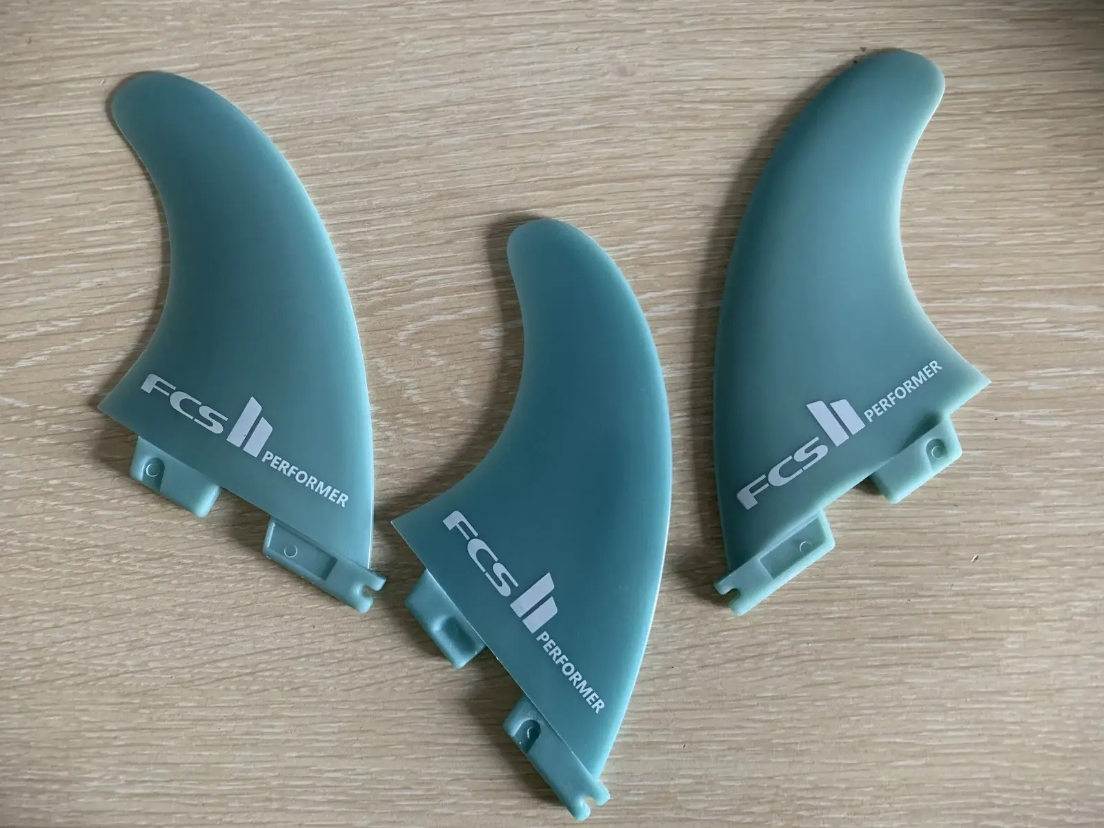 FCS 2 Performer Glass Flex Thruster Surfboard Fins Medium