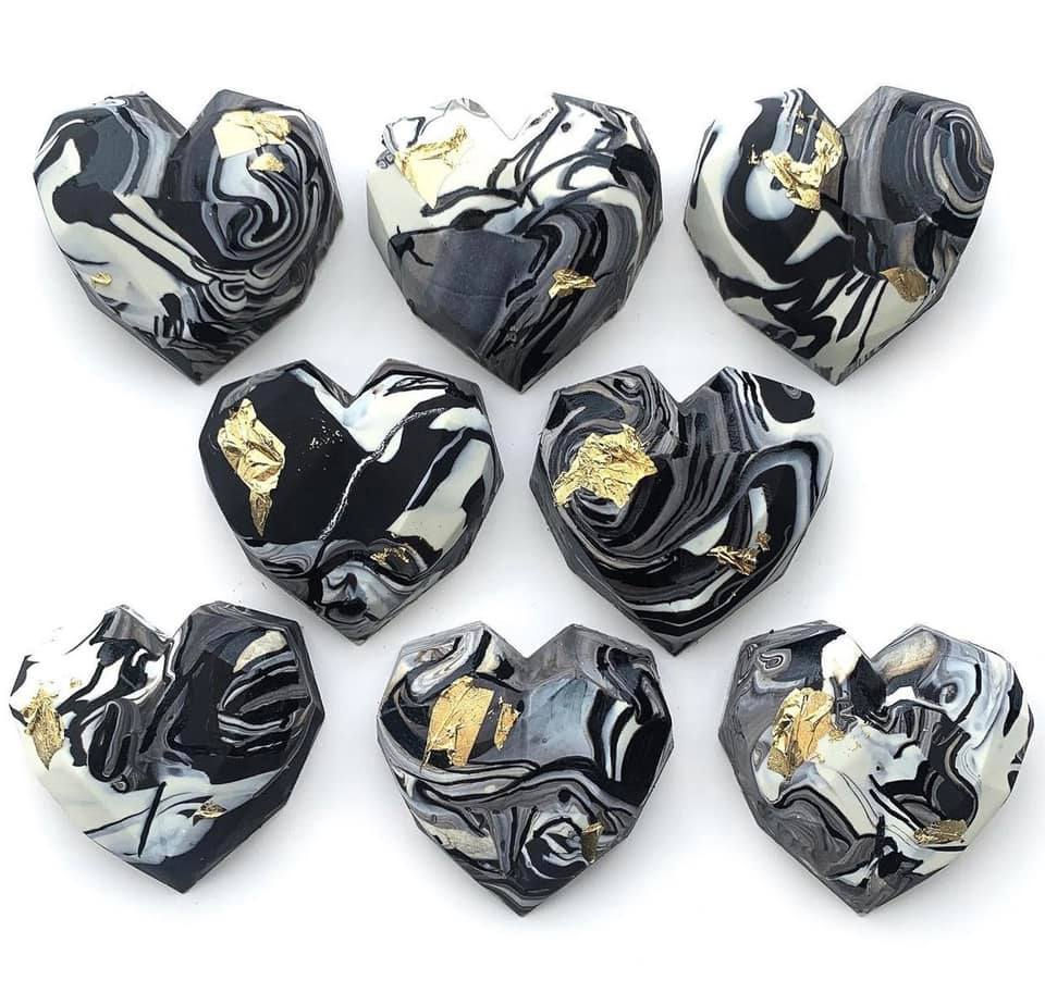Thumbnail: FILLED CHOCOLATE HEART MINI