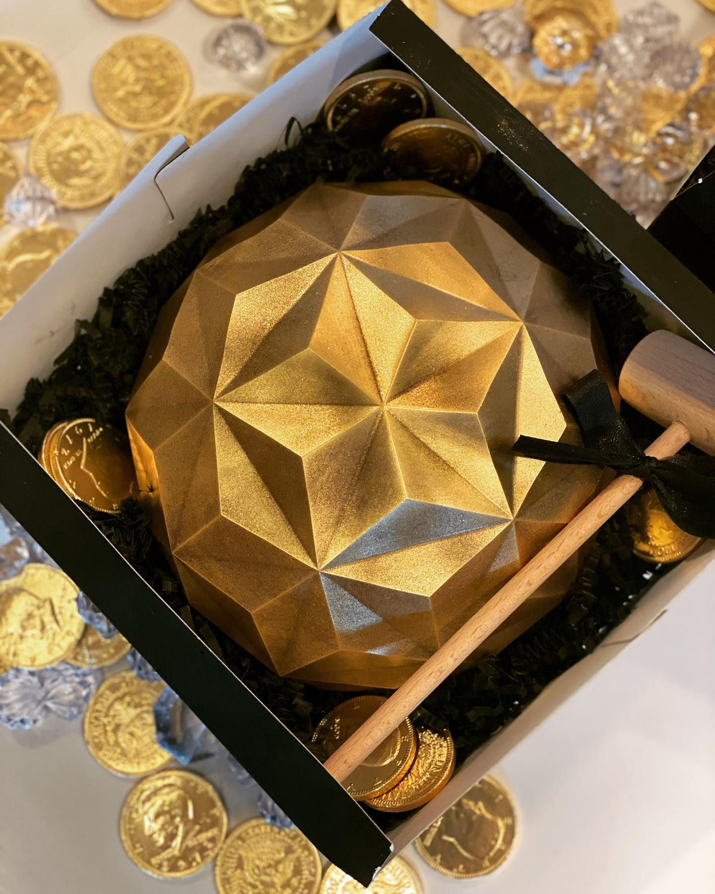 FATHER'S DAY BREAKABLE CHOCOLATE GEOMETRIC DOME