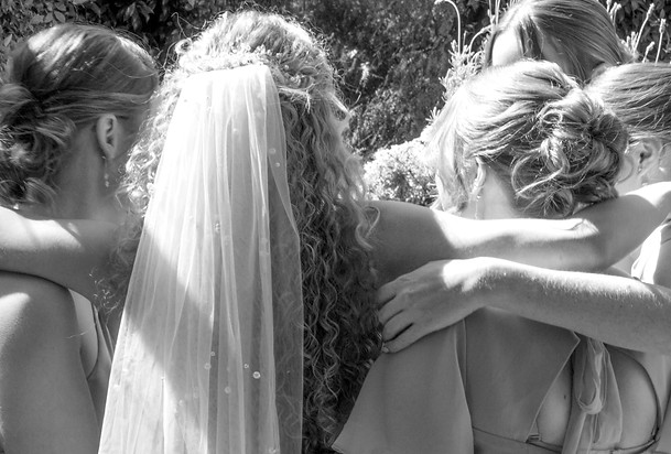 Congratulations with Couture Photography: Capturing distinctive, honest, and romantic moments worthy of celebration.