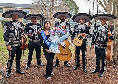 Sorpresa de cumpleaños con Mariachi Moderno Internacional