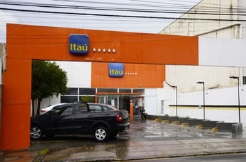 Itaú lucra bilhões
