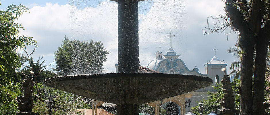 Fuente del parque central de Ataco