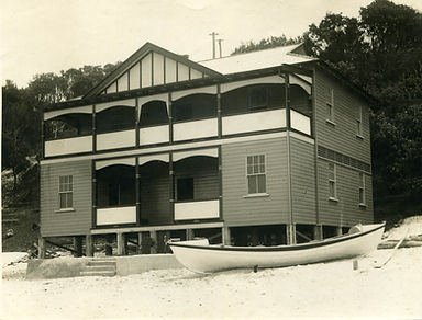 CLUBHOUSE EARLY 1931 BEFORE COMPLETION OF STEPS