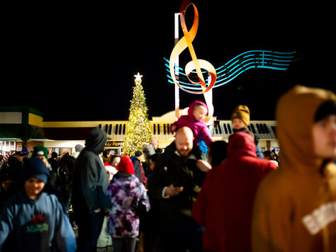 A Magical Night in Downtown Salmon Arm: 2024 Christmas Tree Lightup and Santa Parade