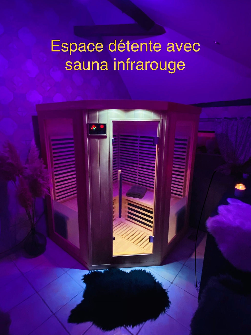 vue sauna la nuit avec ecriture