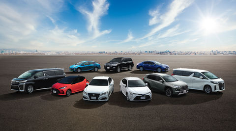 TOYOTA Groupe imageのスタジオ撮影作品。多灯のスタジオストロボと特殊なライティング技法により、流線形の美しいフォルムとボディに映り込む細部のディテールを極限まで強調した一枚。自動車写真家 菊池貴之 撮影。