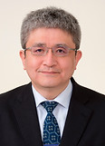 講師