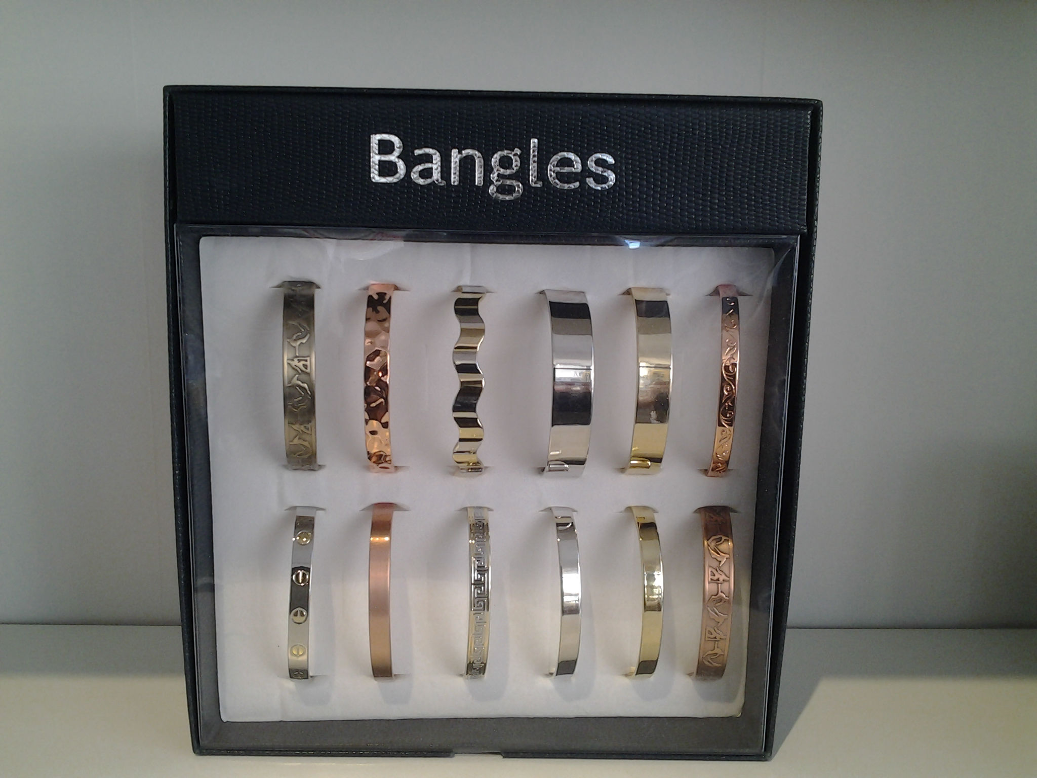 Magnetic bangels