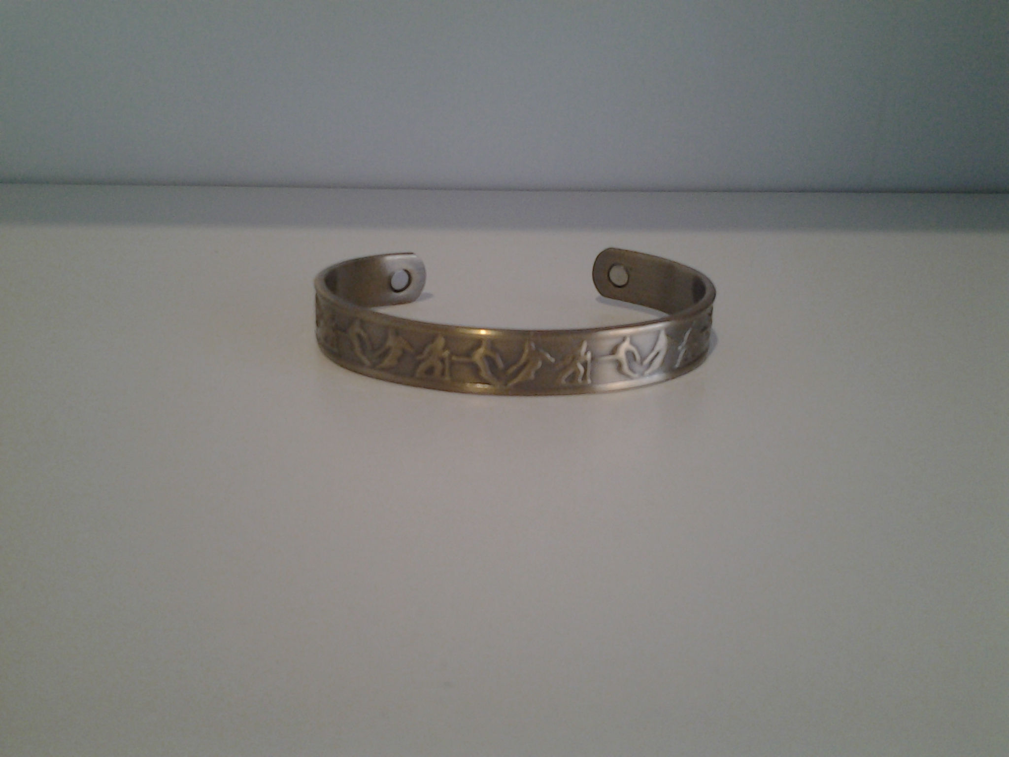 magnetic bangle