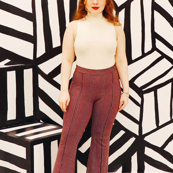 Actress Lillee Jean Attends Wonderland-Themed Exhibit