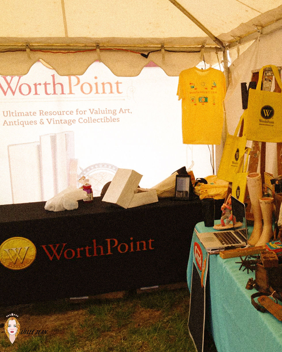 Laura Rene Marks-Trueman Official Bio: Hollywood Prop Specialist, Talent Manager Working on Worthpoint for William Sieppel at the Randolph Street Antique Show 2012