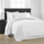 Oversized coverlet for King & Queen Beds
