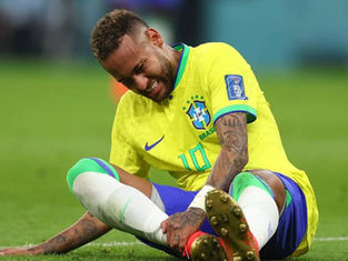 Médico da Seleção confirma lesão de Neymar; saiba detalhes