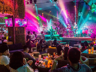 Trixie Cafe & Lounge